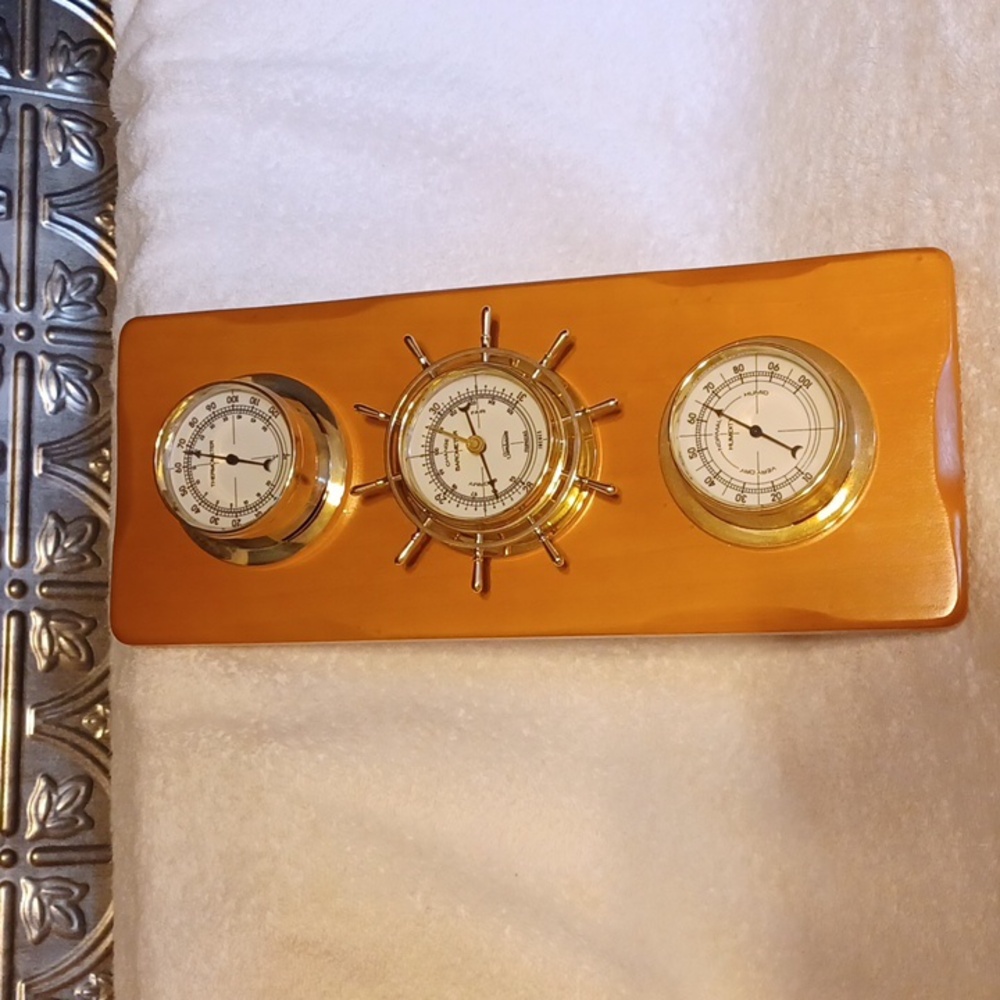 Vintage weather station by Sunbeam,  barometer, thermometer, humidity